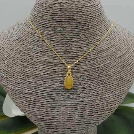 Vergulde ketting met hanger gezet met Etiopische Opaal