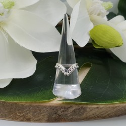 Chevron V ring