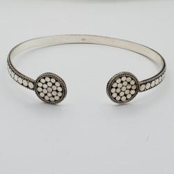 Zilveren beaded bangle armband