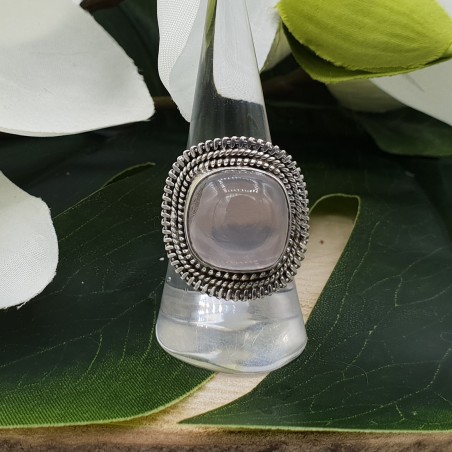 Zilveren ring met vierkante Rozenkwarts en bewerkte kop 18 mm