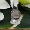 Zilveren ring met vierkante Rozenkwarts en bewerkte kop 18 mm