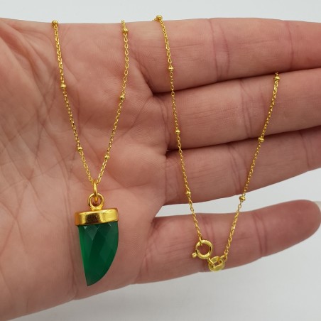Vergulde ketting met groene Onyx hoorn hanger