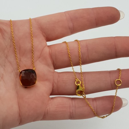 Vergulde ketting met vierkante donkere Citrien quartz hanger