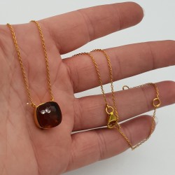 Vergulde ketting met vierkante donkere Citrien quartz hanger