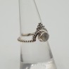 Zilveren ring met kleine ronde cabochon geslepen Maansteen