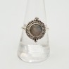 Zilveren ring gezet met ronde facet geslepen Labradoriet 18 mm
