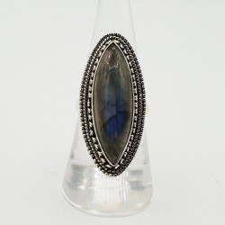 Zilveren ring gezet met marquise Labradoriet 17 mm