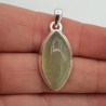 Zilveren hanger gezet met marquise Prehniet