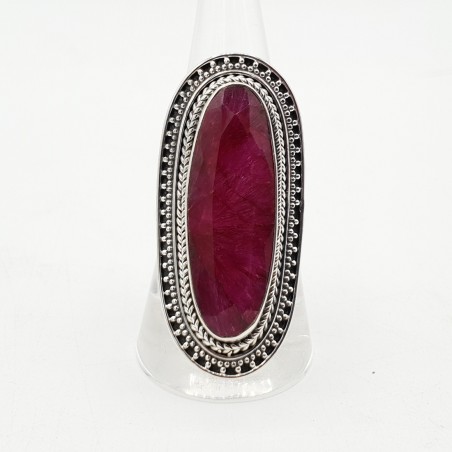 Zilveren ring gezet met grote ovale Robijn 16 mm