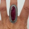 Zilveren ring gezet met grote ovale Robijn 16 mm