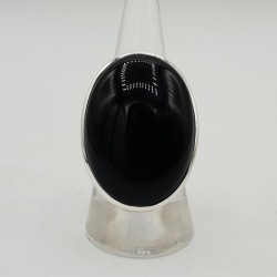 Zilveren ring met grote brede ovale zwarte Onyx 18.5 mm