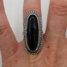 Zilveren ring gezet met ovale zwarte Onyx