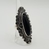 Zilveren ring met ovale zwarte Onyx in bewerkte setting