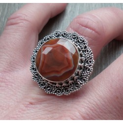 Zilveren ring ronde facet Botswana bewerkte kop en band 16.5 mm