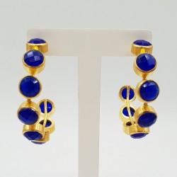 Vergulde creolen met kobalt blauw Chalcedoon