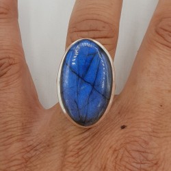 Zilveren ring gezet met ovale cabochon Labradoriet 17 mm