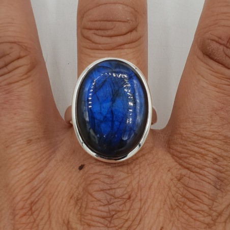 Zilveren ring gezet met brede ovale Labradoriet 21 mm