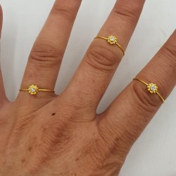 Vergulde ring met zirkonia