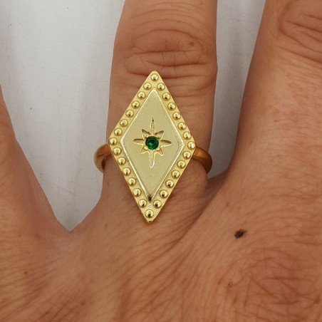 Vergulde ring gezet met groene Zirkonia verstelbaar