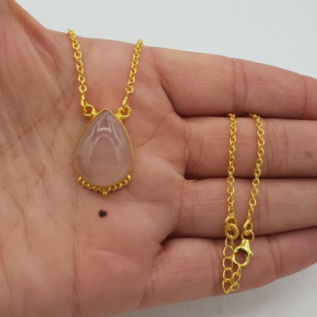 Vergulde ketting gezet met druppelvormige Rozenkwarts hanger