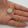 Vergulde ketting met ronde Maansteen hanger