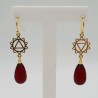 Vergulde chakra oorbellen met Granaat quartz