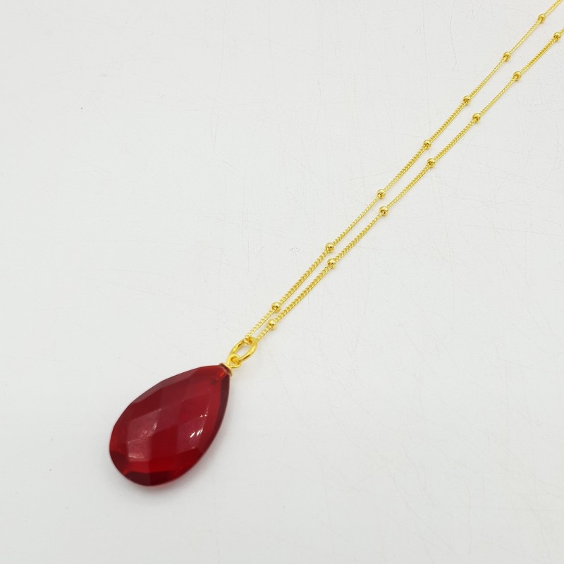 Vergulde ketting met Granaat rode quartz druppel