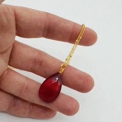 Vergulde ketting met Granaat rode quartz druppel