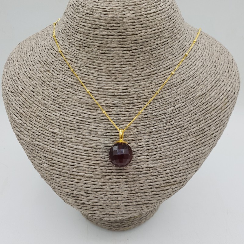 Vergulde ketting met ronde Granaat rode quartz