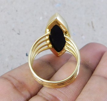 Goud vergulde ring gezet met zwarte Onyx 17.3 mm