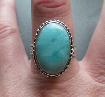 Zilveren ring Larimar gezet in bewerkte setting 19 mm