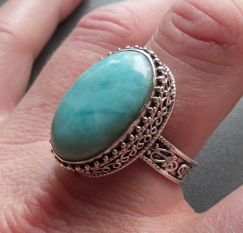 Zilveren ring Larimar gezet in bewerkte setting 19 mm