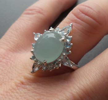 Zilveren ring gezet met aqua Chalcedoon en blauw Topaas 17 mm