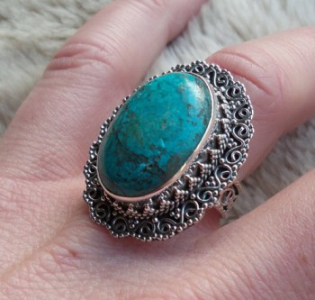 Zilveren ring Malachiet in Chrysocolla bewerkte kop en band 17.5