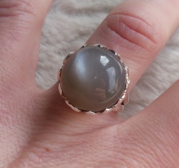 Zilveren ring met ronde perzik Maansteen 16.5 mm