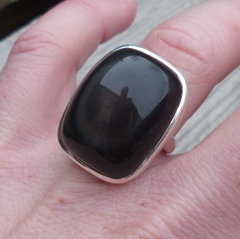 Zilveren ring gezet met rechthoekige regenboog Obsidiaan 17.7 mm