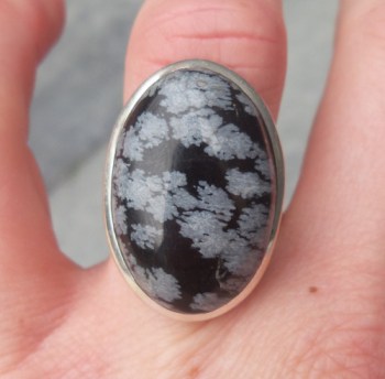 Zilveren ring gezet met ovale sneeuwvlok Obsidiaan 17.3 mm