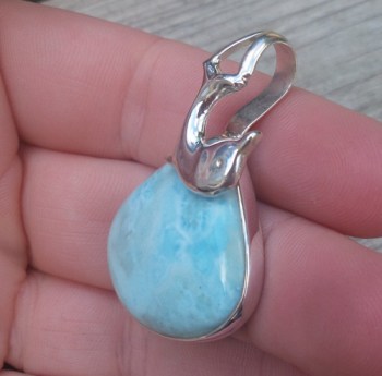 Zilveren hanger met brede druppelvorm Larimar en dolfijn