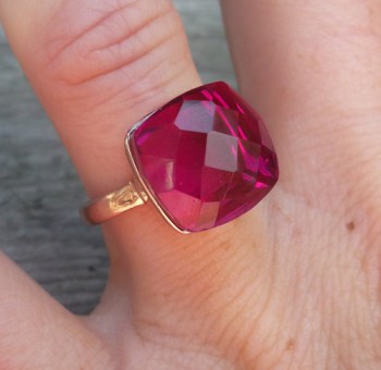 Rosé vergulde ring gezet met roze Toermalijn quartz