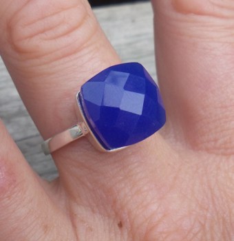 Zilveren ring gezet met blauw Chalcedoon