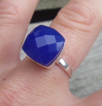 Zilveren ring gezet met blauw Chalcedoon