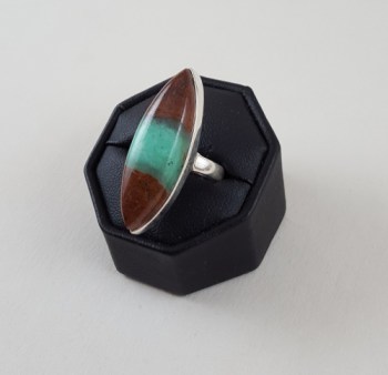 Zilveren ring gezet met marquise Boulder Chrysopraas 16.5 mm