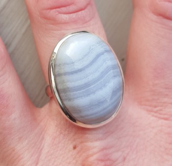 Zilveren ring gezet met ovale cabochon blauw Lace Agaat 17.7 mm
