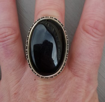 Zilveren ring met grote ovale cabochon Onyx bewerkte setting 19 