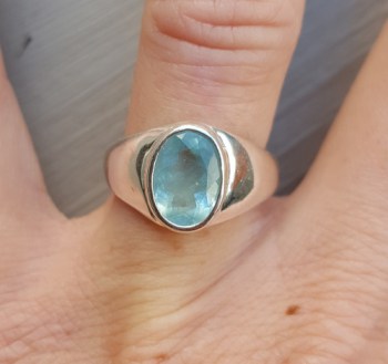 Zilveren ring met ovale facet Aquamarijn maat 17.3 mm