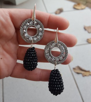 Zilveren oorbellen druppel van zwarte Onyxen en zilver ornament
