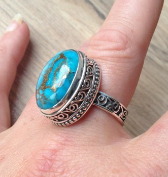 Zilveren ring met koper blauw Turkoois en bewerkte setting 19 mm