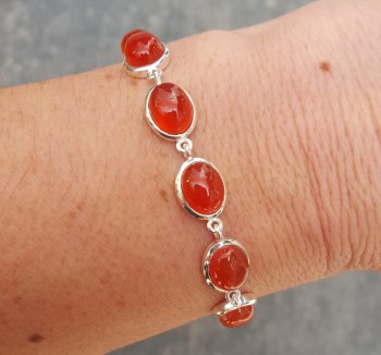 Zilveren armband met ovale Carneool schakels