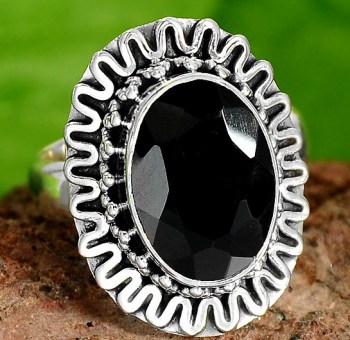 Zilveren edelsteen ring met zwarte Onyx maat 17.5