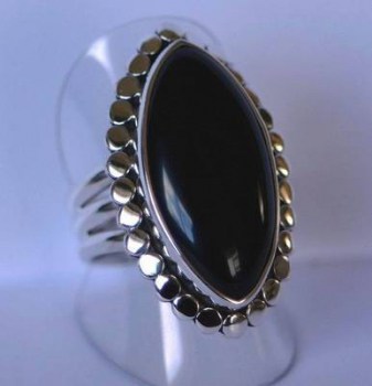 Zilveren edelsteen ring ovale zwarte Onyx maat 18.5